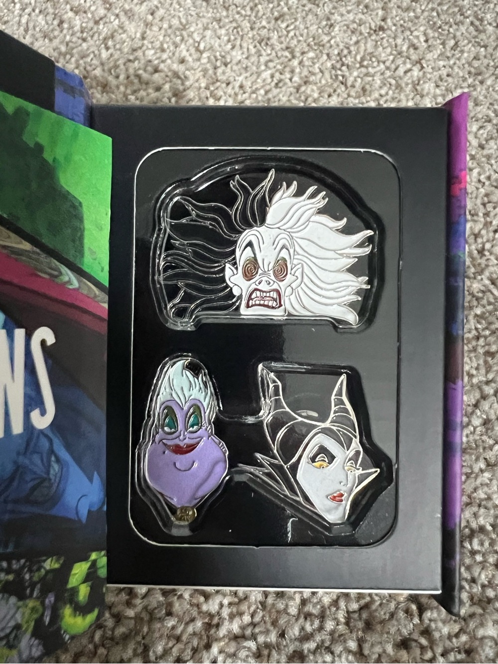 Disney Villains Enamel Pin Set
